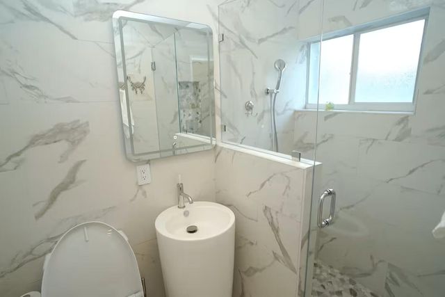 1000 NE 8th Street, Pompano Beach, FL 33060