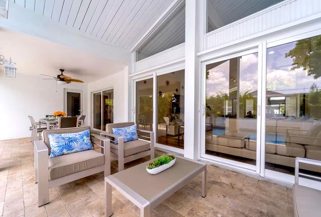 1000 NE 8th Street, Pompano Beach, FL 33060