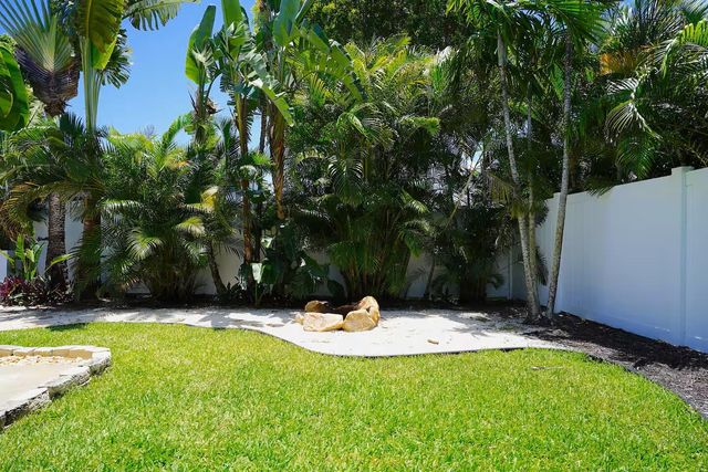 1000 NE 8th Street, Pompano Beach, FL 33060
