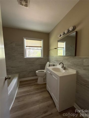 1713 Browns Avenue, Charlotte, NC 28208