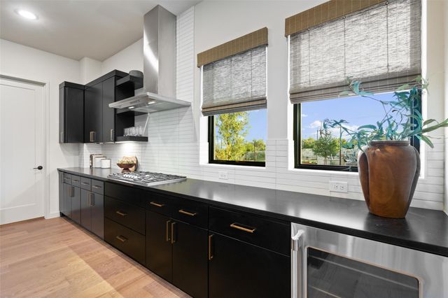 9803 Ribelin Ranch CT 9, Austin, TX 78750