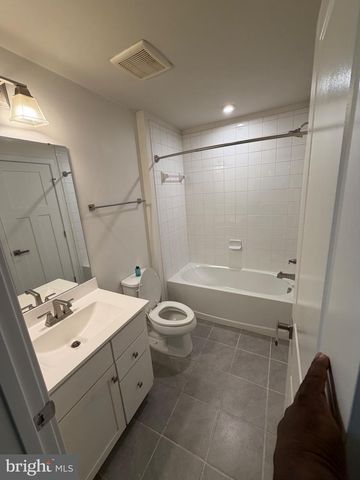 4906 CREST VIEW DR, Hyattsville, MD 20782