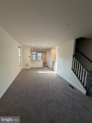 4906 CREST VIEW DR, Hyattsville, MD 20782
