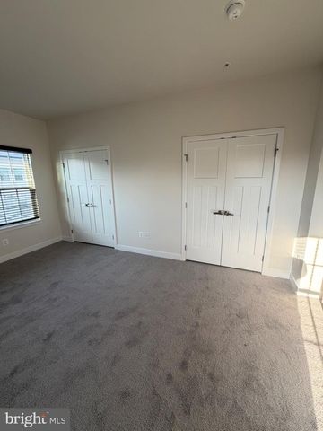 4906 CREST VIEW DR, Hyattsville, MD 20782