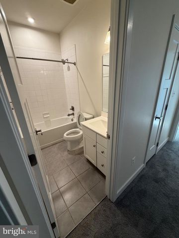 4906 CREST VIEW DR, Hyattsville, MD 20782