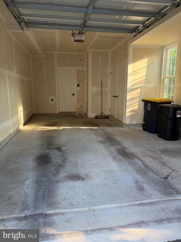 4906 CREST VIEW DR, Hyattsville, MD 20782