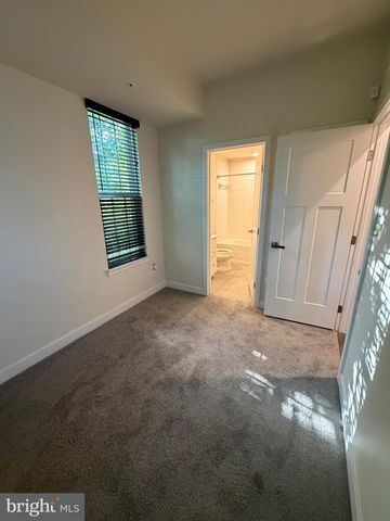 4906 CREST VIEW DR, Hyattsville, MD 20782