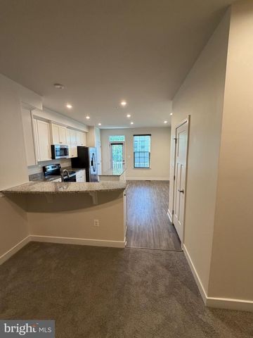 4906 CREST VIEW DR, Hyattsville, MD 20782