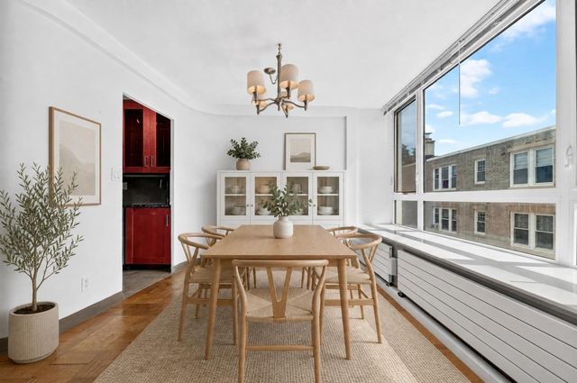 60 Babcock St 32, Brookline, MA 02446