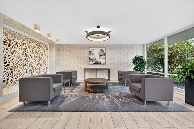 60 Babcock St 32, Brookline, MA 02446