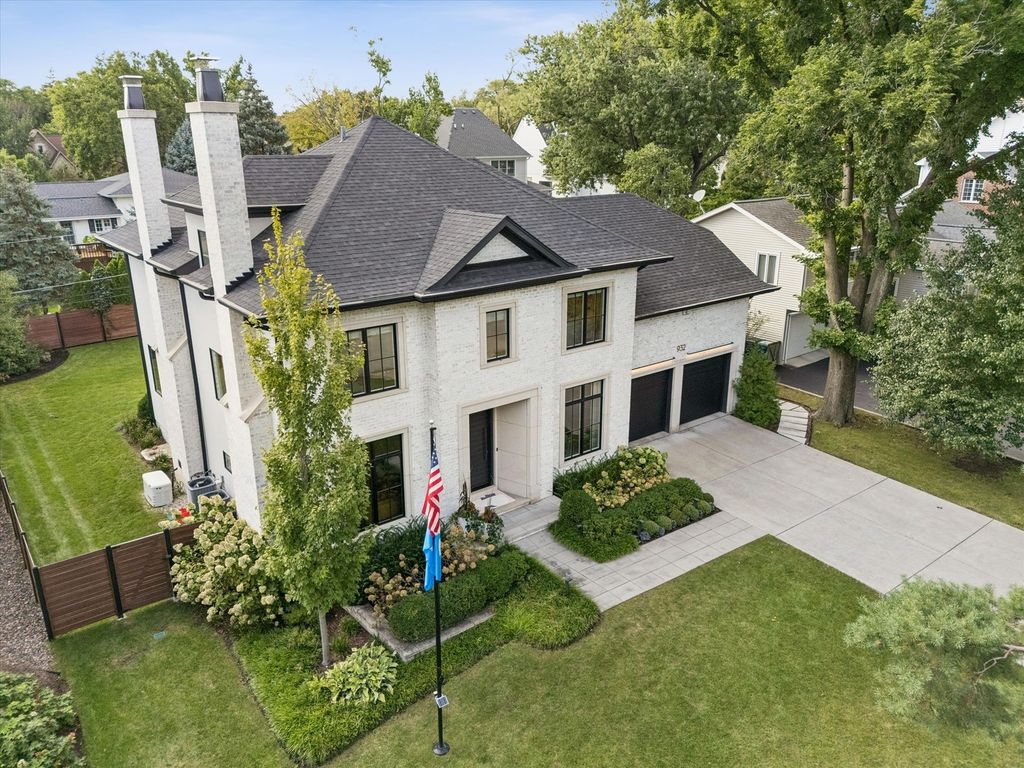 932 Allmen Avenue, Hinsdale, IL 60521 — photo 2