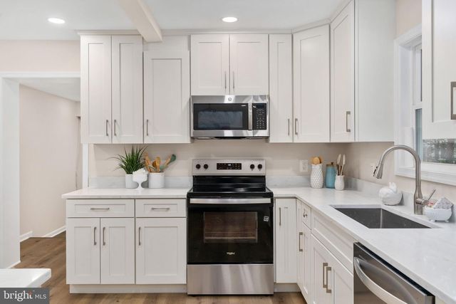 4749 SHADOW OAK CT, Dumfries, VA 22025