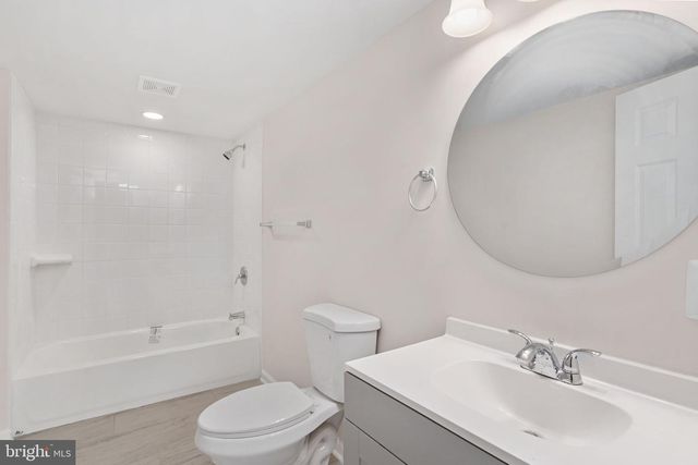 4749 SHADOW OAK CT, Dumfries, VA 22025