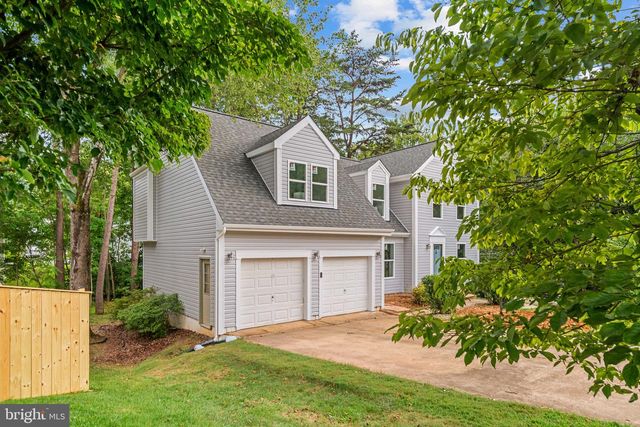 4749 SHADOW OAK CT, Dumfries, VA 22025