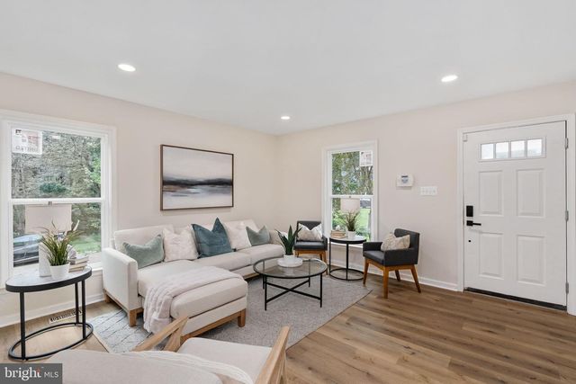4749 SHADOW OAK CT, Dumfries, VA 22025