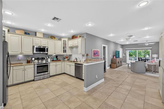 740 5th AVE N, Naples, FL 34102