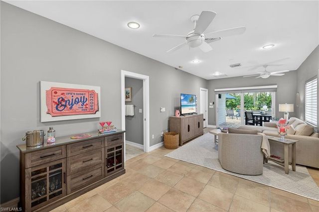 740 5th AVE N, Naples, FL 34102