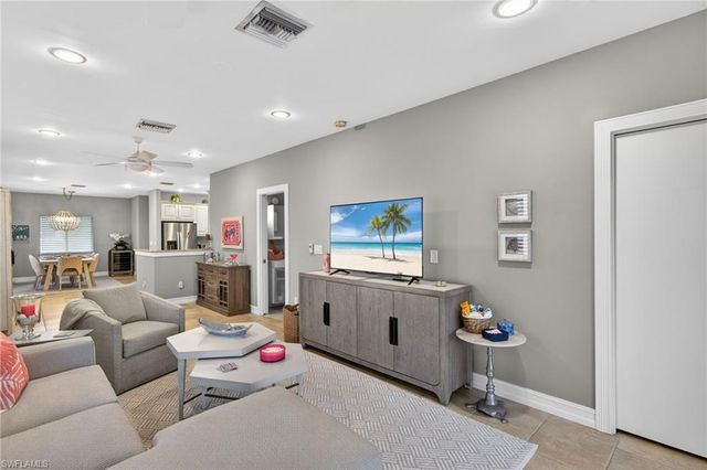 740 5th AVE N, Naples, FL 34102