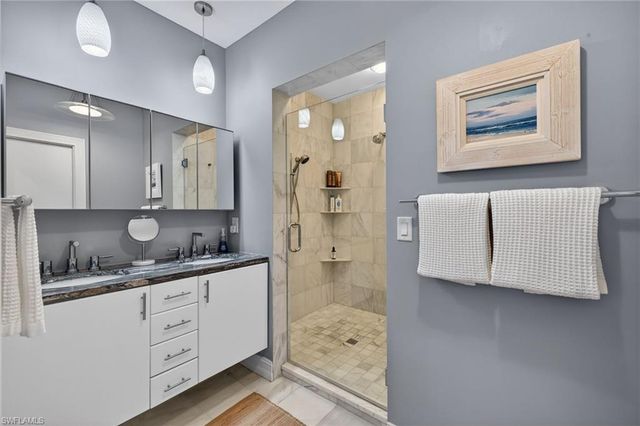 740 5th AVE N, Naples, FL 34102