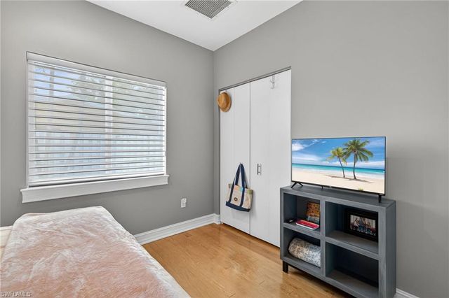 740 5th AVE N, Naples, FL 34102