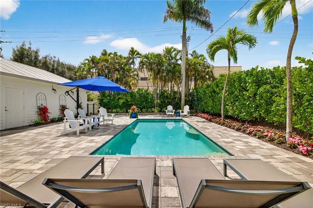 740 5th AVE N, Naples, FL 34102