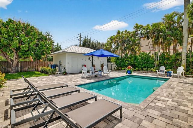 740 5th AVE N, Naples, FL 34102