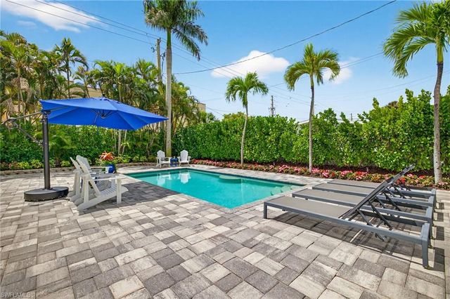 740 5th AVE N, Naples, FL 34102