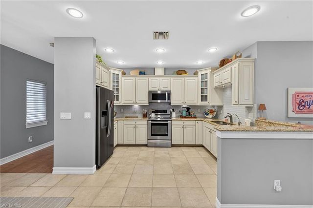 740 5th AVE N, Naples, FL 34102