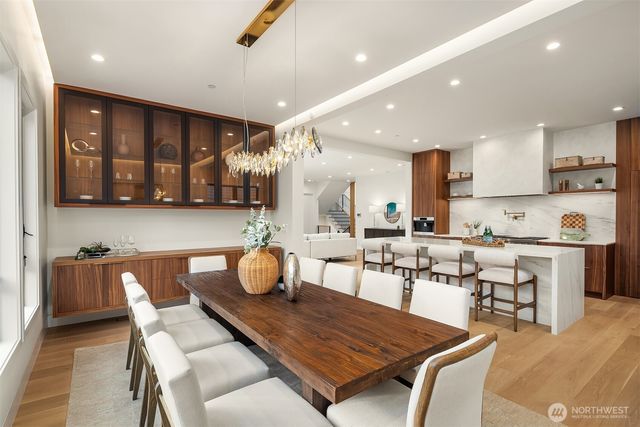 7611 NE 12th Street, Medina, WA 98039