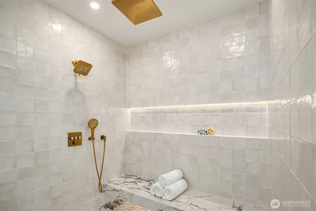 7611 NE 12th Street, Medina, WA 98039