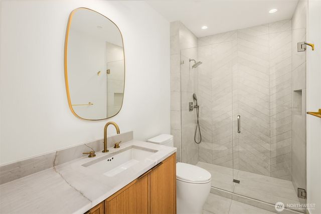 7611 NE 12th Street, Medina, WA 98039