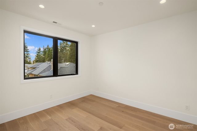 7611 NE 12th Street, Medina, WA 98039