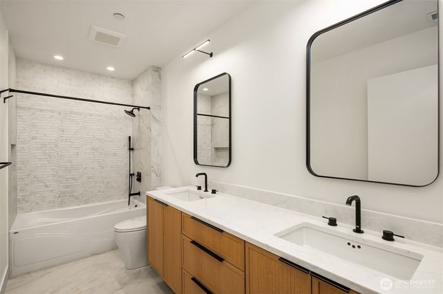 7611 NE 12th Street, Medina, WA 98039