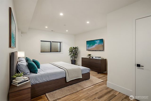 7611 NE 12th Street, Medina, WA 98039