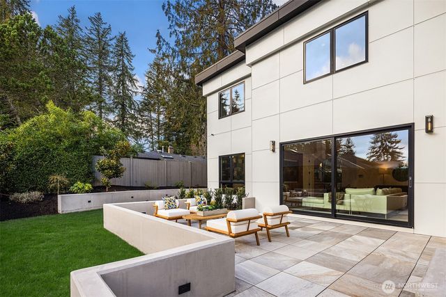 7611 NE 12th Street, Medina, WA 98039