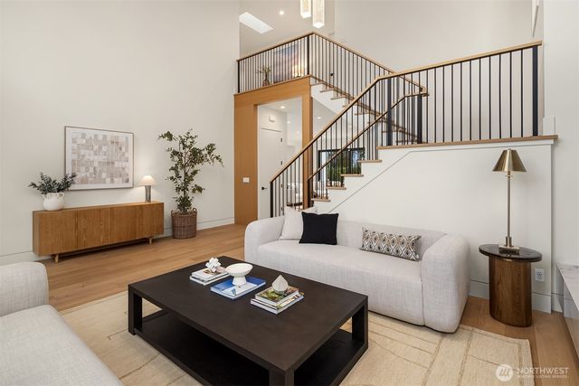 7611 NE 12th Street, Medina, WA 98039