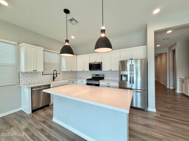 10151 E THUNDERBOLT Avenue, Mesa, AZ 85212