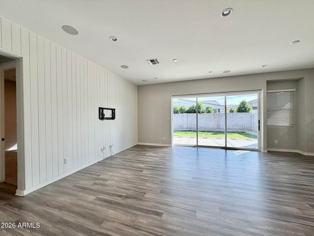 10151 E THUNDERBOLT Avenue, Mesa, AZ 85212