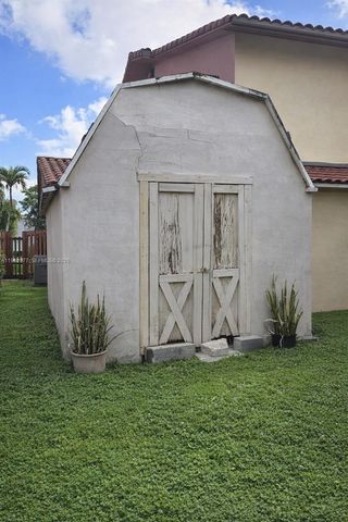 12516 SW 9th Ter 2, Miami, FL 33184