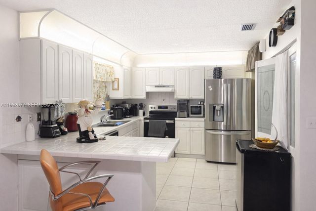 12516 SW 9th Ter 2, Miami, FL 33184