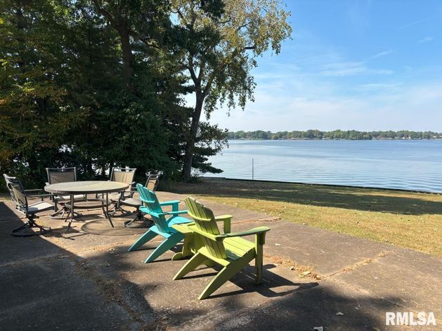 25 COTTAGE GROVE Lane, Springfield, IL 62712