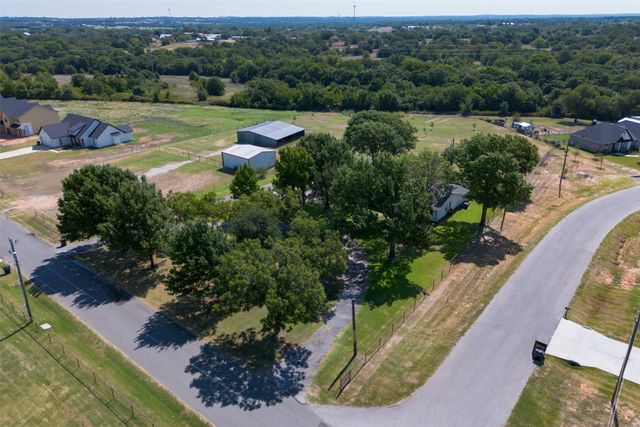 489 Pine Road, Poolville, TX 76487