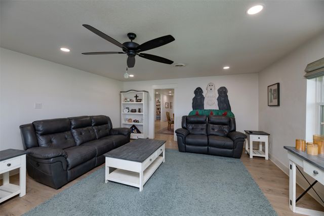 489 Pine Road, Poolville, TX 76487