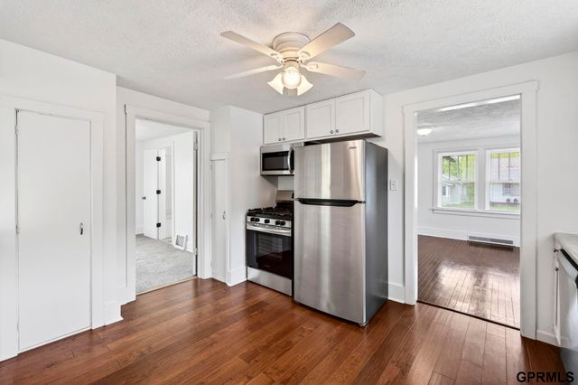 4123 N 39th Street, Omaha, NE 68111