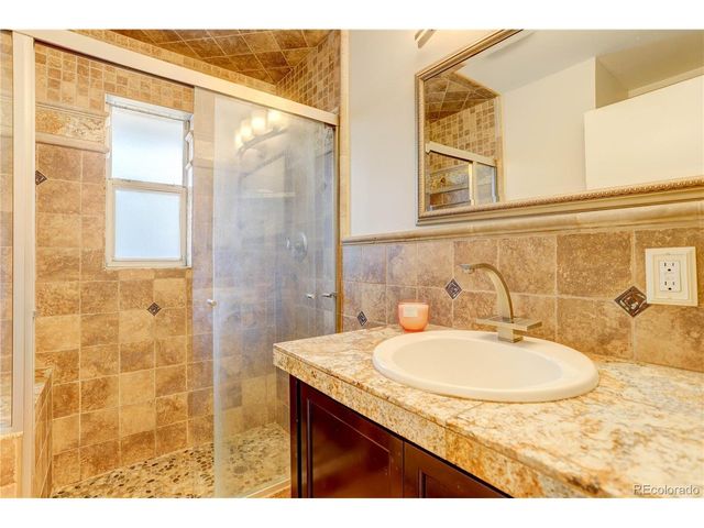 551 Detroit St, Denver, CO 80206