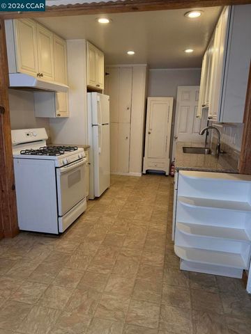 365 Pinole Ave, Rodeo, CA 94572