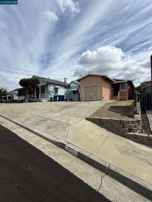 365 Pinole Ave, Rodeo, CA 94572