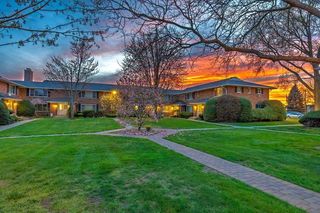 62 Edmunton Drive B11, North Babylon, NY 11703