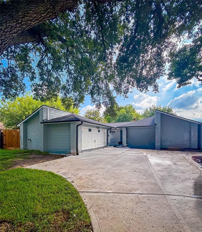 6803 Marta Drive, Houston, TX 77083