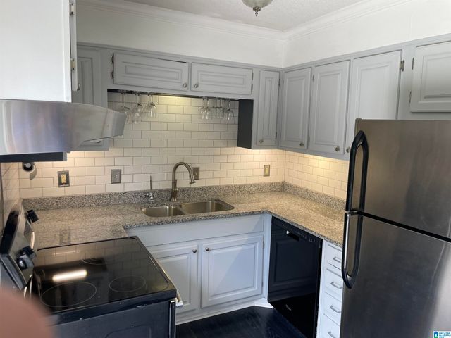 3434 Sandner Ct Apt C, Homewood, AL 35209
